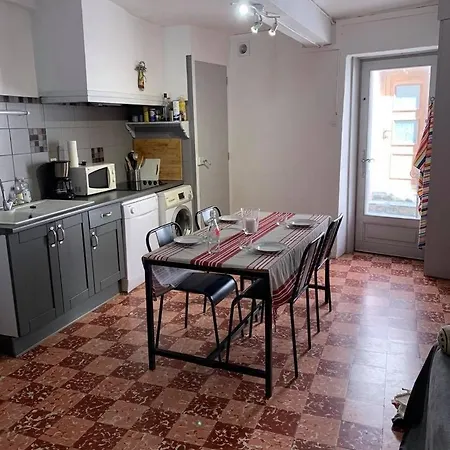 5rbut1 - Maison Familiale Sur Deux Niveaux En Plein Coeur Du Centre * Collioure