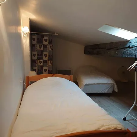 Villa 5rbut1 - Maison Familiale Sur Deux Niveaux En Plein Coeur Du Centre *